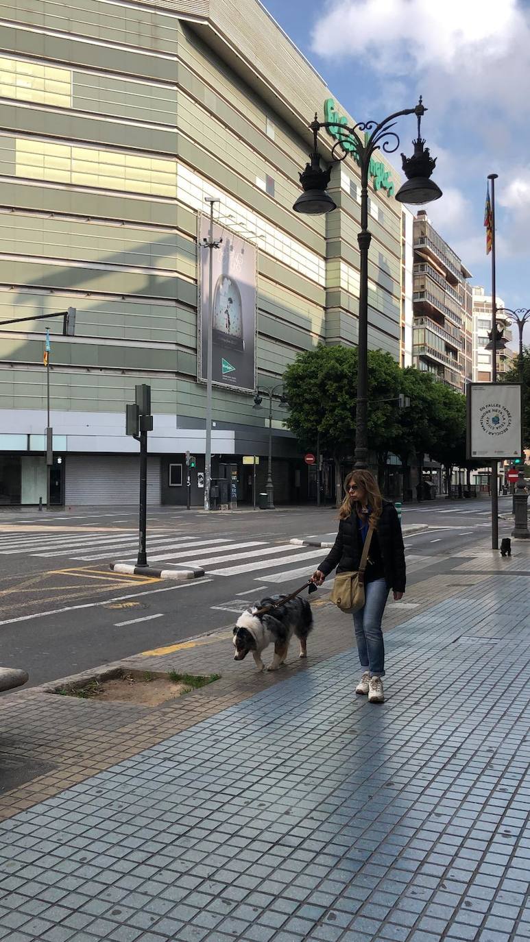 El nuevo escenario de alerta por el coronavirus provoca que las calles y plazas queden desiertas