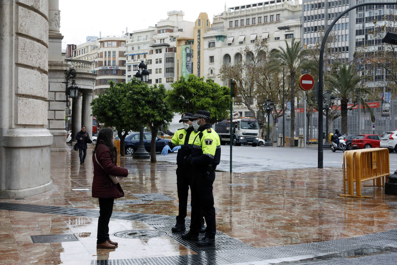 Las principales calles de la ciudad viven sus circulación ni transeúntes por la situación provocada por el Covid-19.