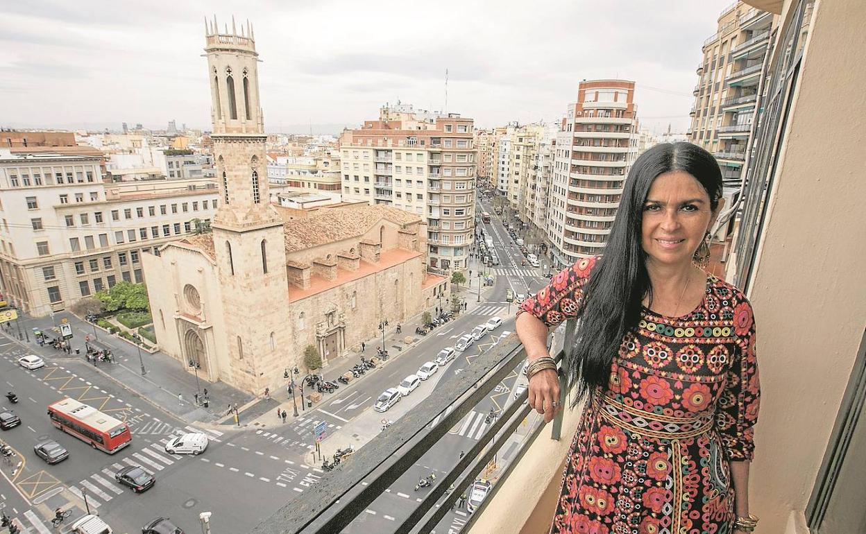 Vista de la plaza y la iglesia de San Agustín desde su casa. 