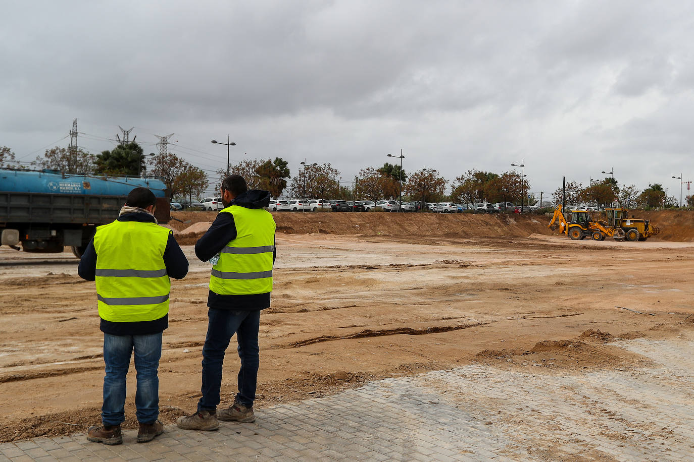 Obras para el hospital de campaña junto a La Fe. 