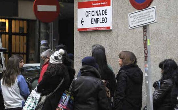 El COVID-19 provoca el aumento de parados en 35.565 personas en la Comunitat