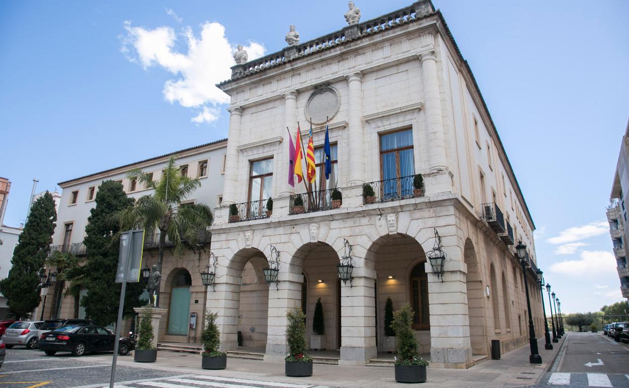 Fachada del Ayuntamiento de Gandia, en la plaza Major. 