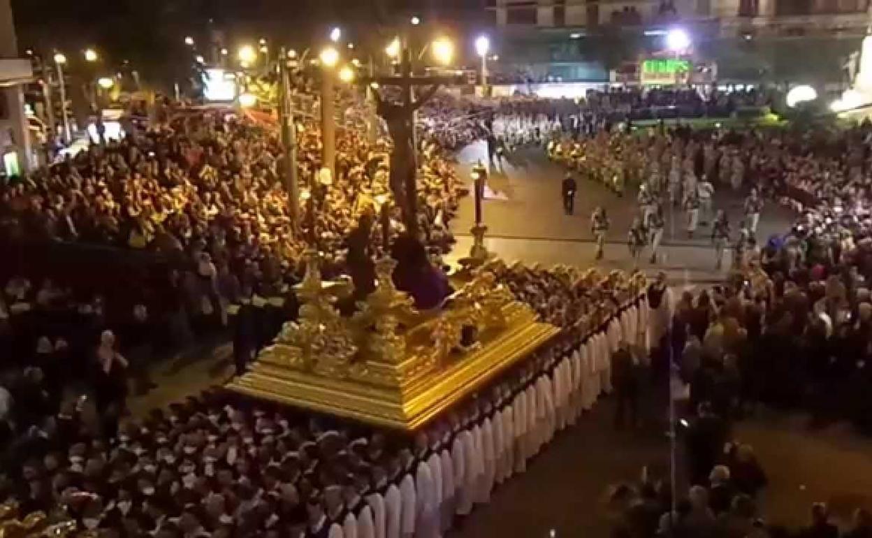 Guía para vivir la Semana Santa en casa: la Iglesia publica las oraciones de cada día y explica qué ver y hacer