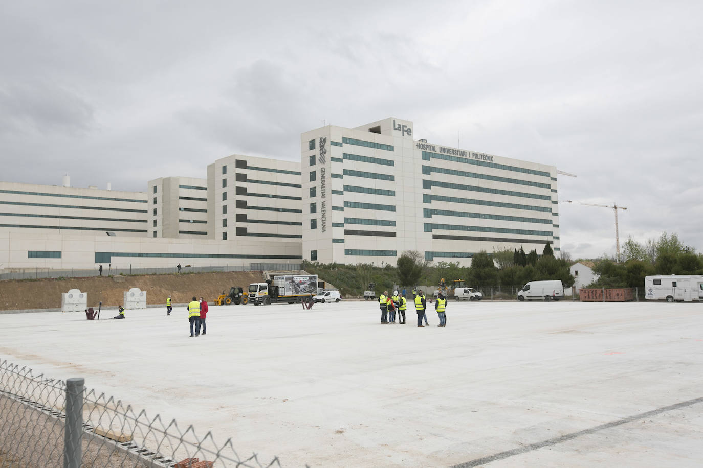 La crisis sanitaria de carácter mundial causada por el Covid-19 está desbordando el sistema hospitalario. El edificio, que se está construyendo junto al hospital La Fe, tendrá 500 camas.