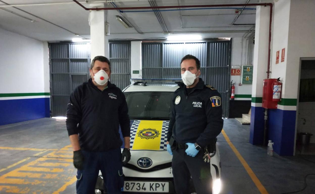 Burjassot limpia y desinfecta los coches de la Policía Local con ozono
