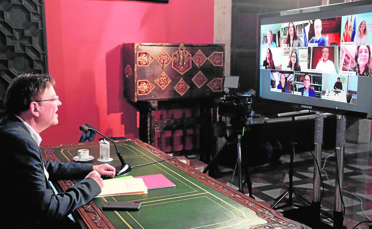 El presidente Puig durante una de sus videoconferencias con los miembros del Consell.