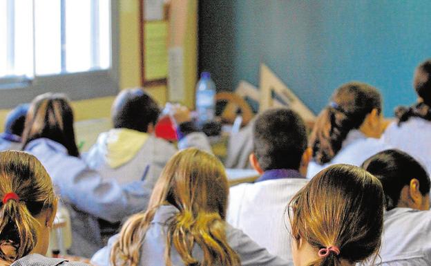 Aula vacía de un colegio. 