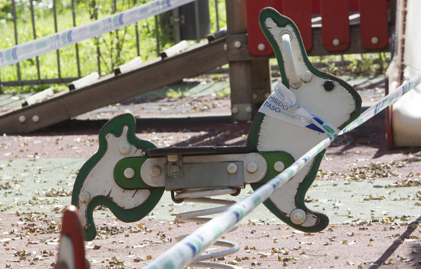 Fotos: Valencia cierra los parques infantiles