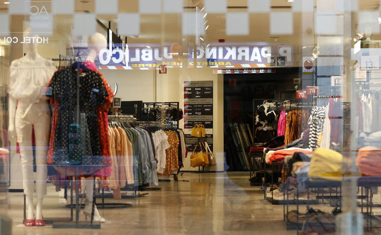 Ropa mujer: 20 tiendas imprescindibles para ir de compras en Madrid