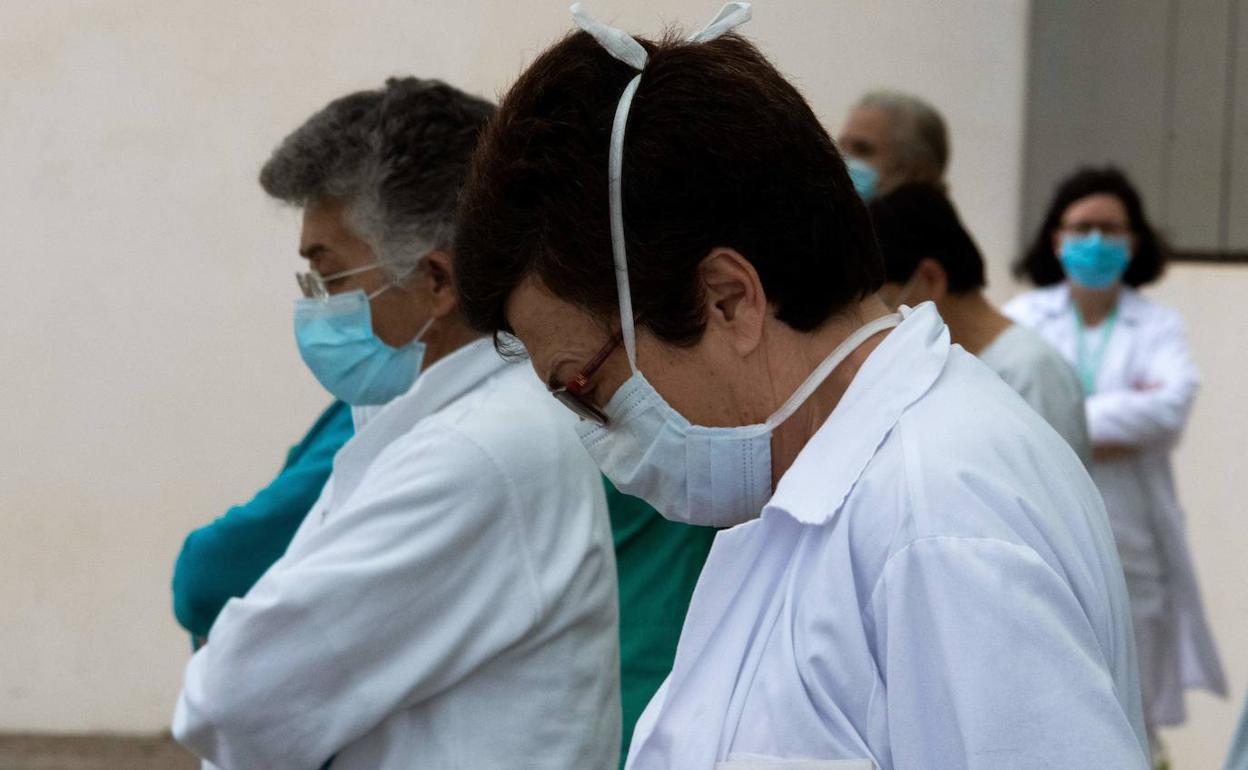 Personal sanitario del Hospital La Fe de Valencia. 