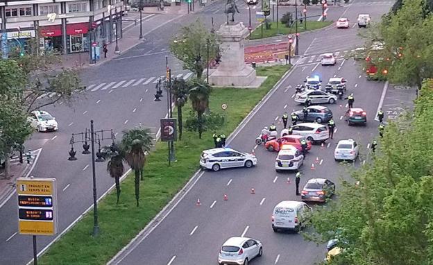 El control de la Policía Local en Gran Vía Ramón y Cajal.