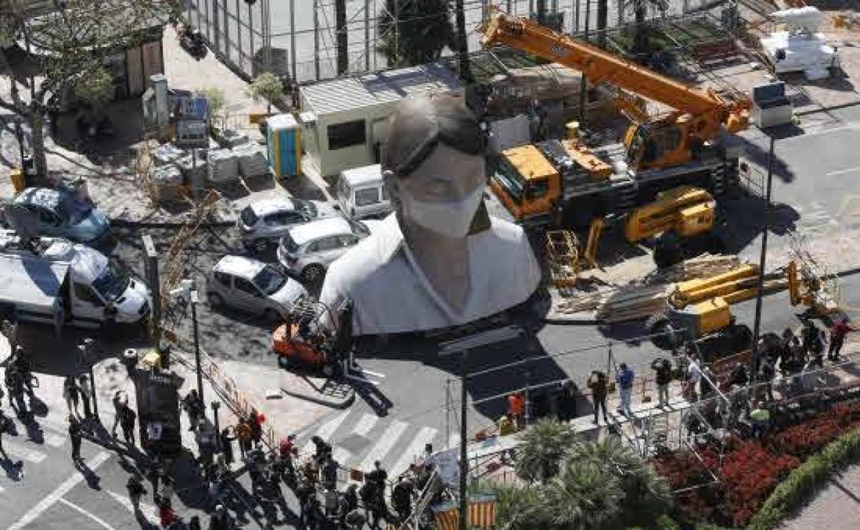 Falla municipal de 2020, antes de su traslado a la Marina. 