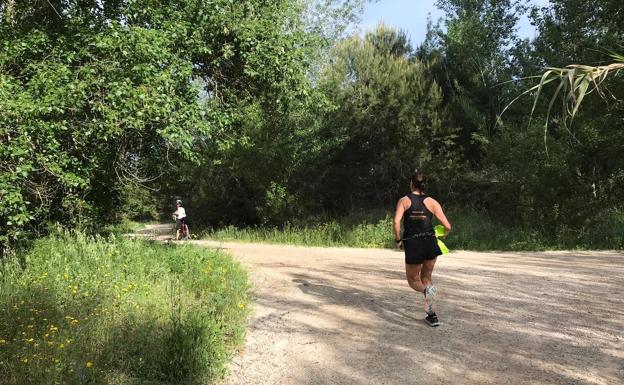 Los deportistas de fuera de la ciudad toman el río, carriles bici y urbanizaciones 