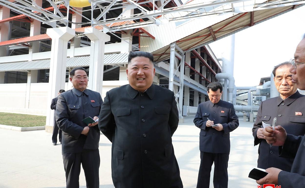 Kim Jong-un, en su reaparición tras semanas desaparecido.