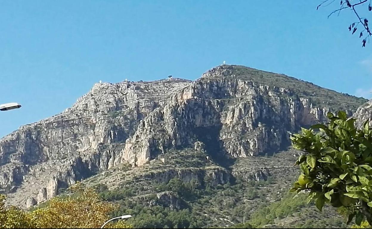 Vista general de la montaña de Les Creus de Tavernes. 