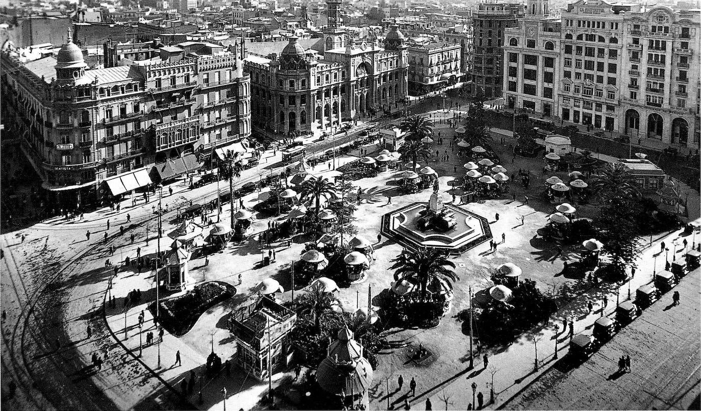 La Equitativa y Correos ya lucían por aquel entonces.