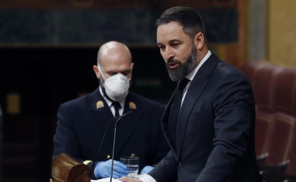 El líder de Vox, Santiago Abascal, interviene desde la tribuna durante el pleno del Congreso este miércoles.