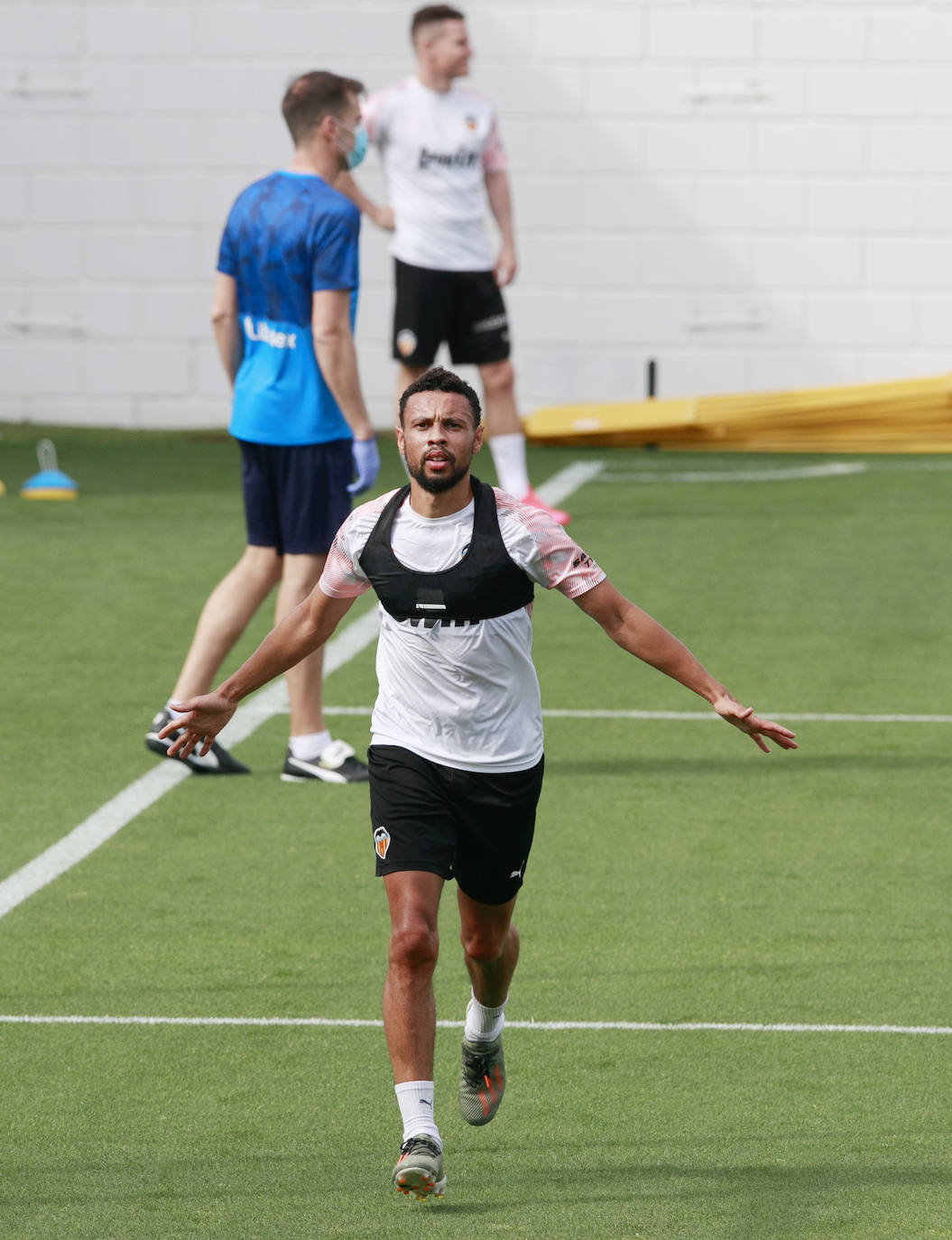 El Valencia CF vuelve a entrenar tras el confinamiento