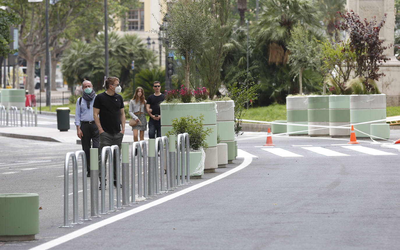 Fotos: Avanza la peatonalización de la plaza del Ayuntamiento de Valencia