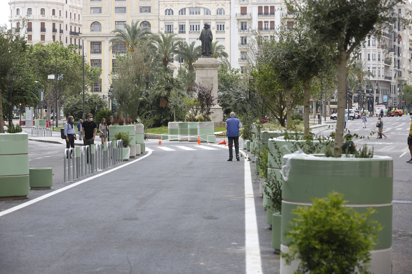 Fotos: Avanza la peatonalización de la plaza del Ayuntamiento de Valencia