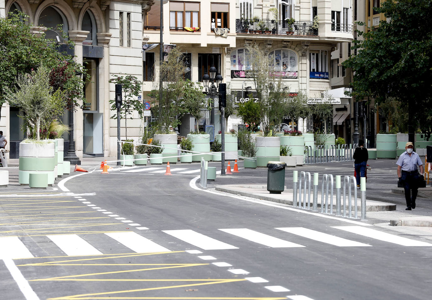 Fotos: Avanza la peatonalización de la plaza del Ayuntamiento de Valencia