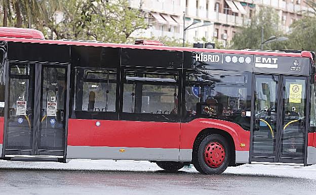 Piden cárcel para un chófer de la EMT que amputó un dedo a un hombre en una discusión de tráfico
