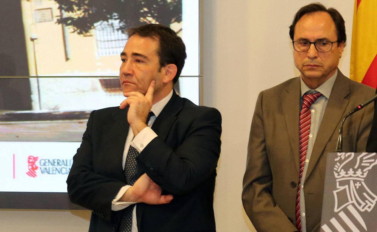 El director general del IVF, Manuel Illueca, con el conseller y presidente de este organismo, Vicent Soler. 