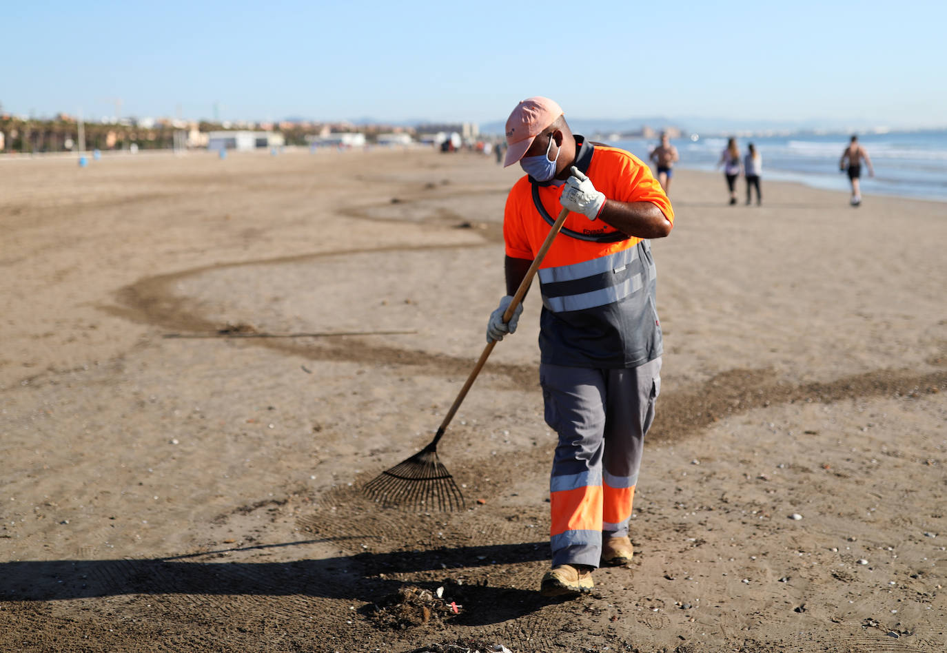 Fotos: Primer día de la fase 1 en Valencia: Así han reabierto las playas, museos, iglesias...