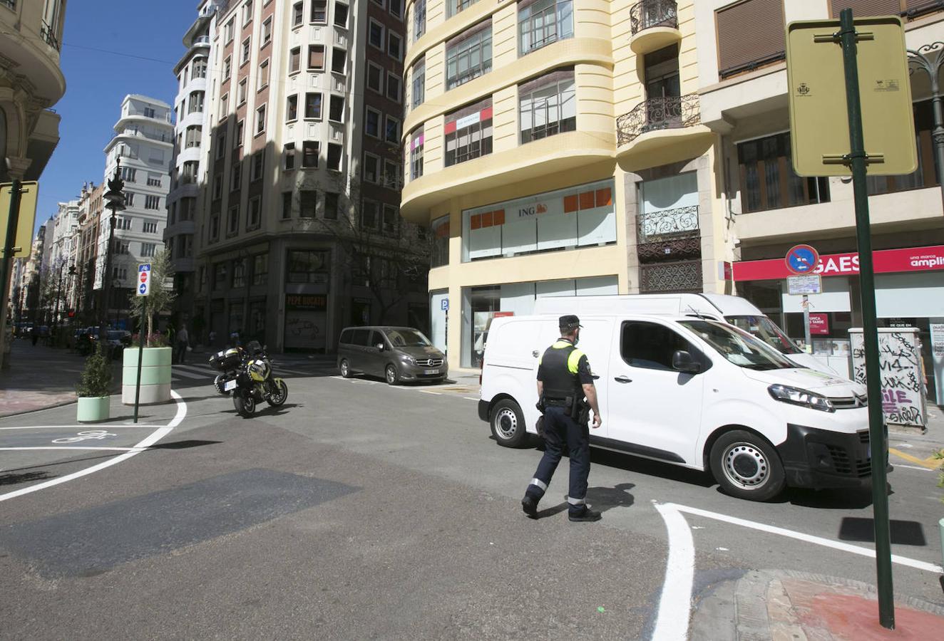 Sol, playa, cervezas en las terrazas, visitas a los templos y largos paseos a lo largo de una jornada en la que se evidencia que la Comunitat va recuperando el pulso. 