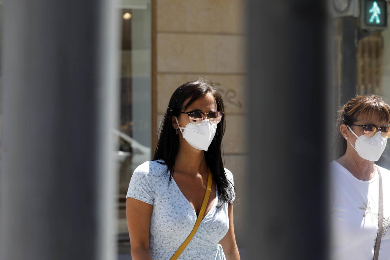 Fotos: Tercer día de la fase 1 en Valencia: las mascarillas toman la calle