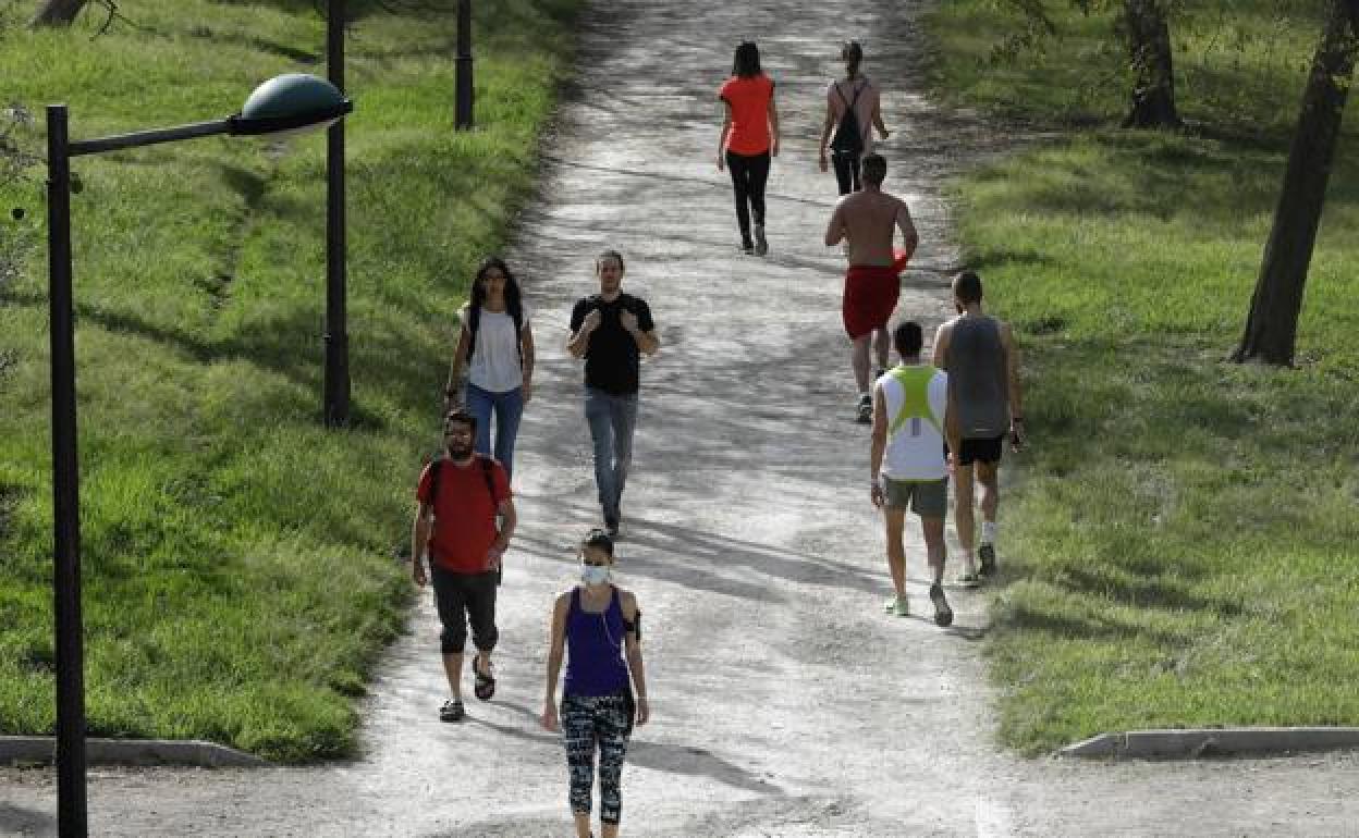 ¿La mascarilla es obligatoria para ir en bici?