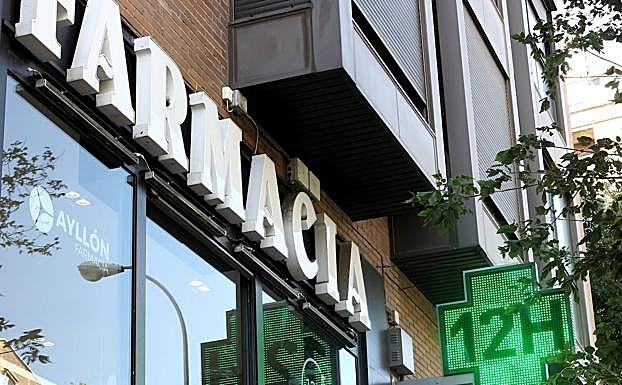 El SAMU asiste a la empleada de una farmacia de Valencia desmayada el sufrir un atraco