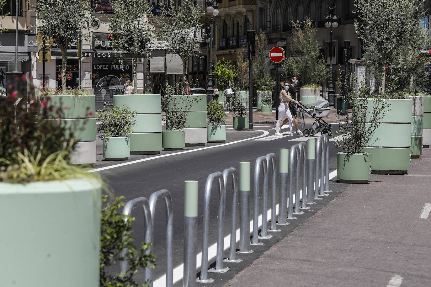 Fotos: Maceteros de la plaza del Ayuntamiento de Valencia