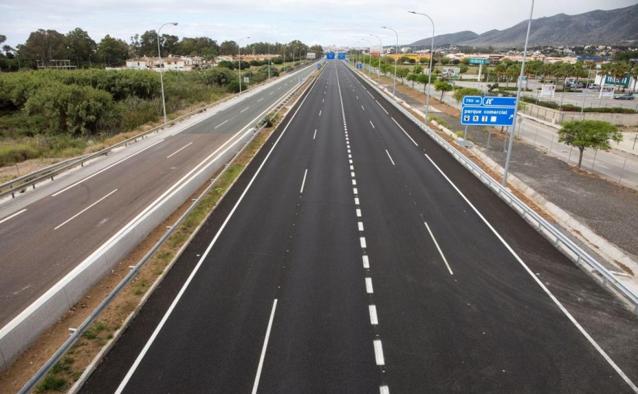 Carretera vacía durante el estado de alarma.