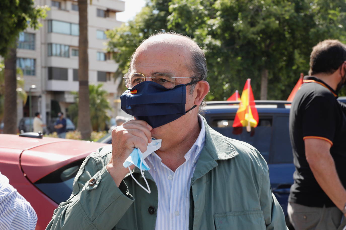 La marcha de vehículos contra la política del Gobierno se inicia en la Alameda y recorrerá la ciudad hasta llegar a San Agustín. 