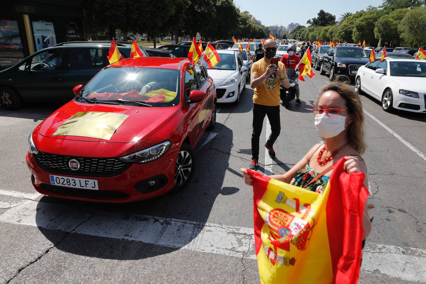 La marcha de vehículos contra la política del Gobierno se inicia en la Alameda y recorrerá la ciudad hasta llegar a San Agustín. 