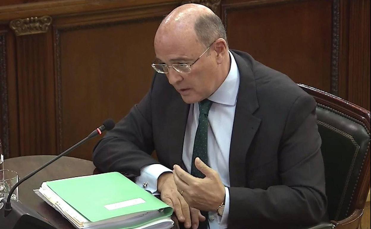 El coronel de la Guardia Civil Diego Pérez de los Cobos testifica en el juicio del 'procés'.