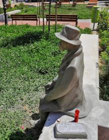 Imagen secundaria 2 - La escultura sorpresa en memoria de las víctimas del coronavirus que ha aparecido en un parque valenciano