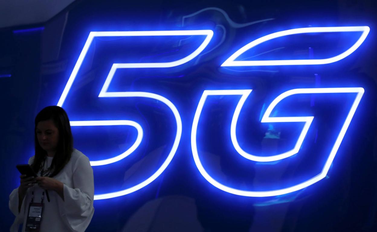 Un luminoso con la tecnología 5G. 