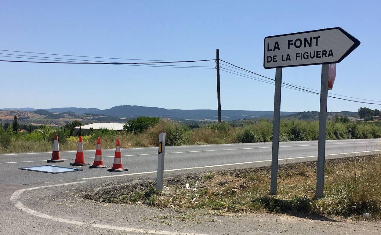 Dos heridos al chocar un camión y una furgoneta en La Font de la Figuera