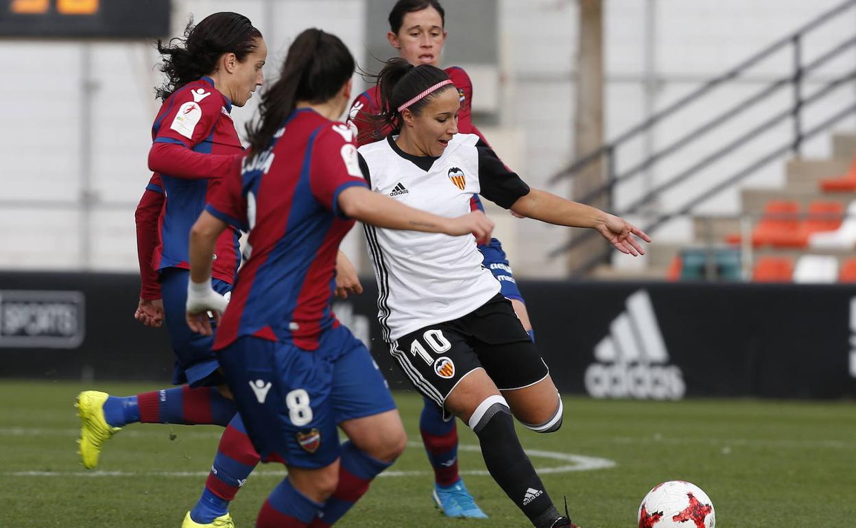 Vilas, en un derbi de la 2017-2018