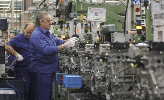 Trabajadores de la planta de Ford en Almussafes. 