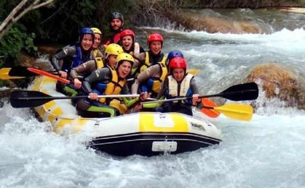 Las aguas bravas del río Mijares son perfectas para practicar este deporte.