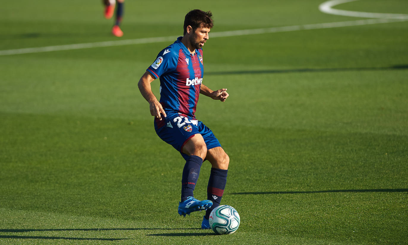 El Levante UD recibe al Sevilla FC, en el partido correspondiente a la jornada 29 de Liga, en el estadio Camilo Cano de La Nucía (Alicante).