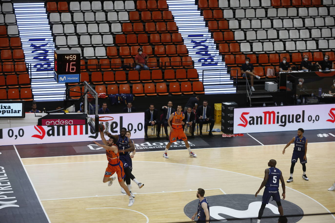 La Fonteta, escenario de la lucha de los mejores equipos de la Liga peleando por el título tras el parón por la pandemia de coronavirus