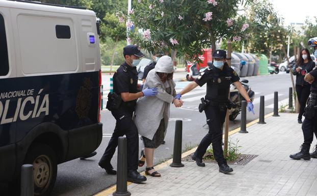 La juez envía a prisión a la mujer detenida por la muerte de su marido en Godelleta