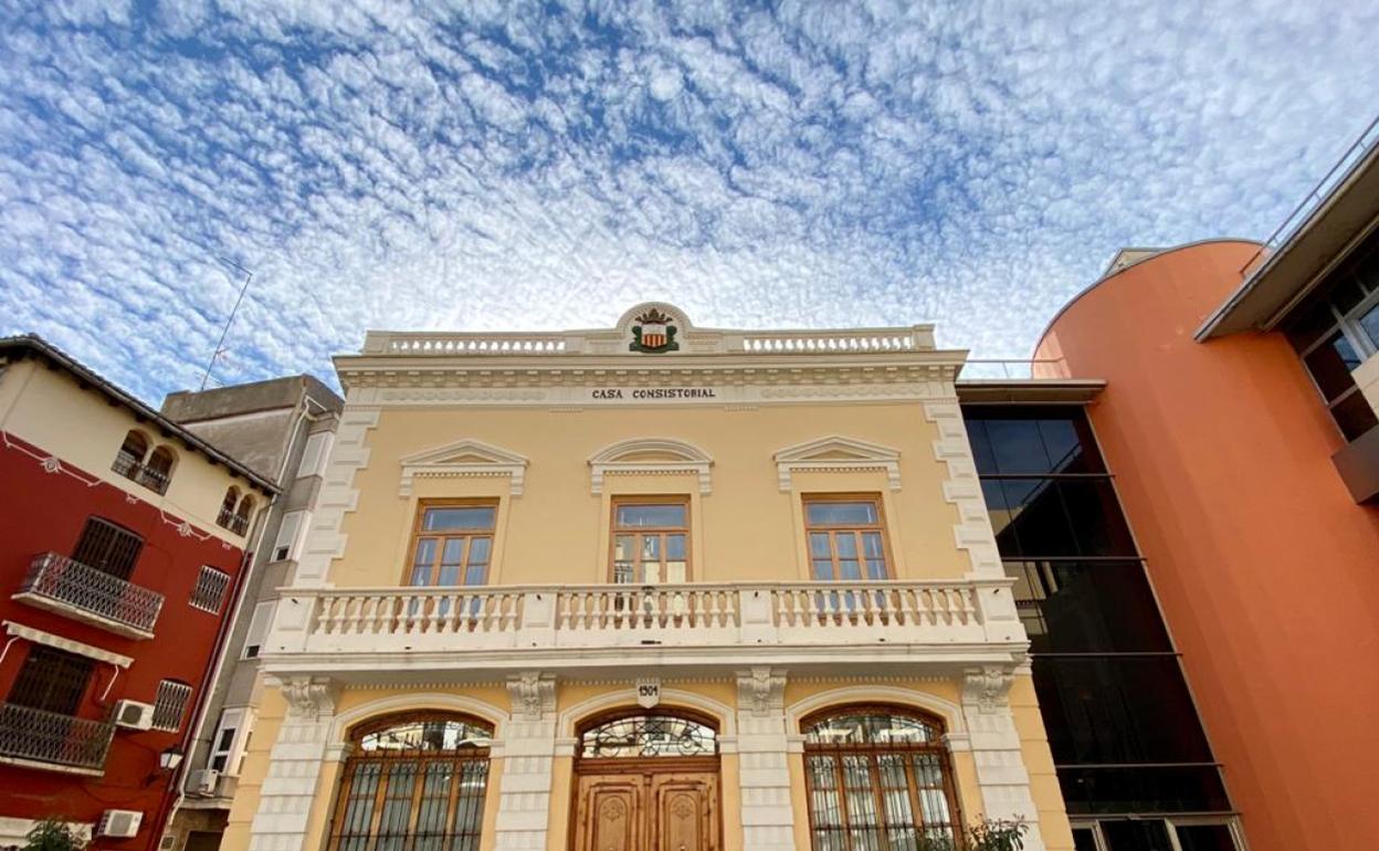 Fachada del ayuntamiento de Algemesí. 