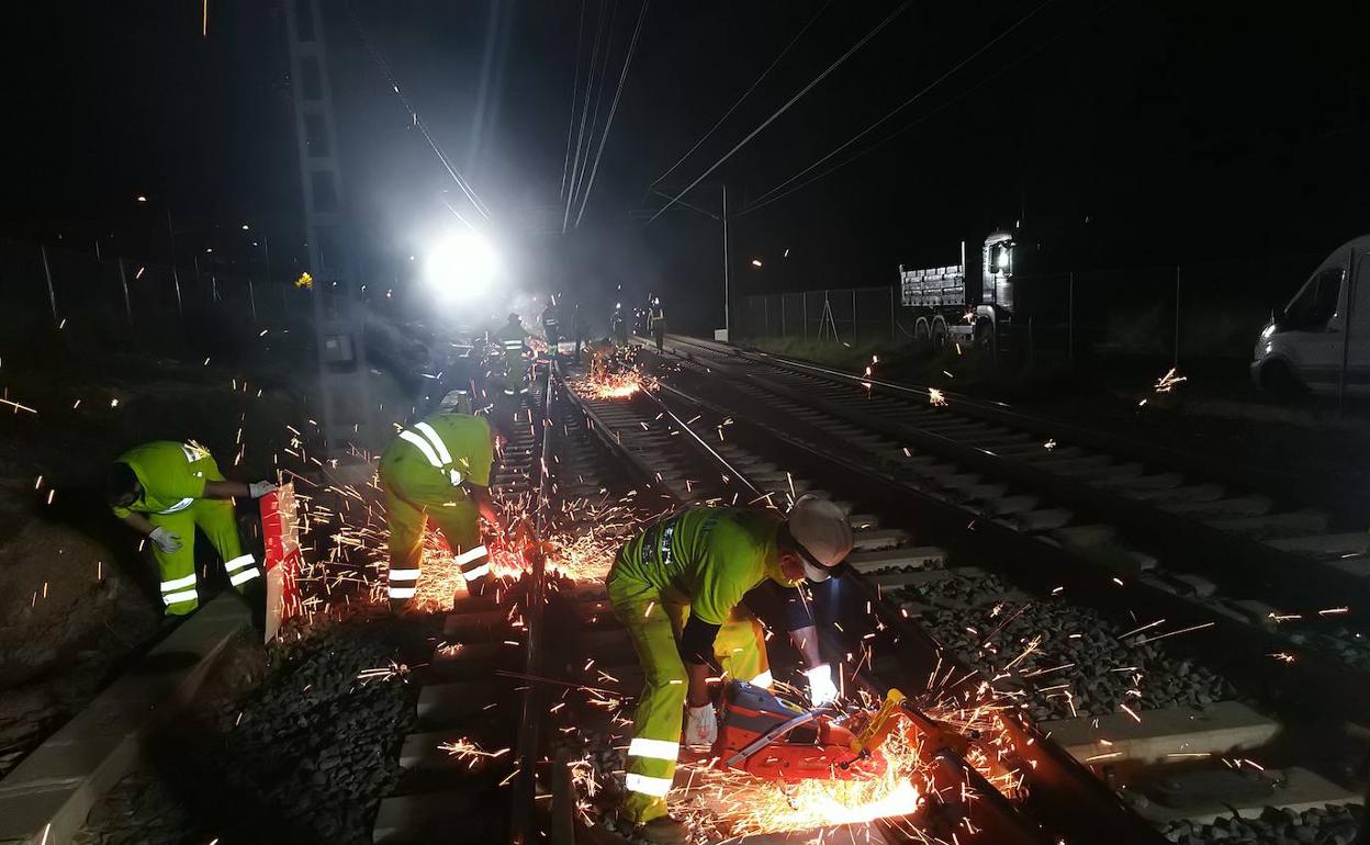 Trabajos en la estación de Vila-real, que se prolongarán hasta el 3 de julio. 