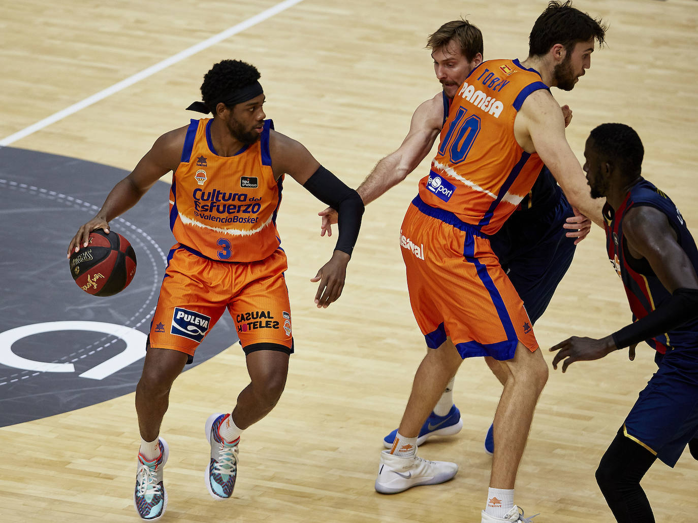 Fotos: ACB: espectaculares imágenes del Valencia Basket - Baskonia