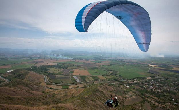 Herido un hombre tras un accidente con su parapente en una zona de vuelo de la Comunitat